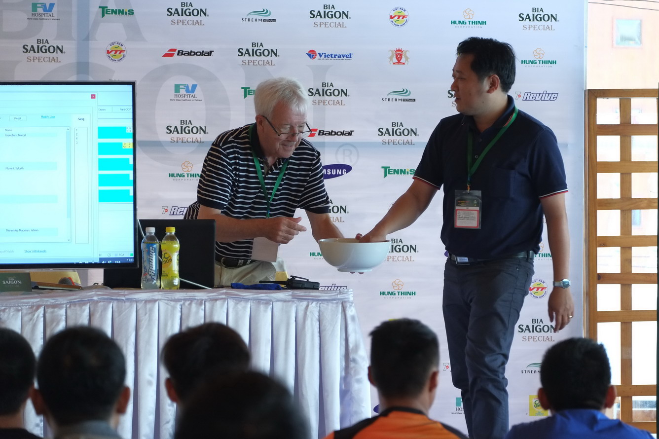 Chính thức khởi tranh giải quần vợt VietNam Open 2015